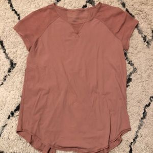 Lululemon T-Shirt